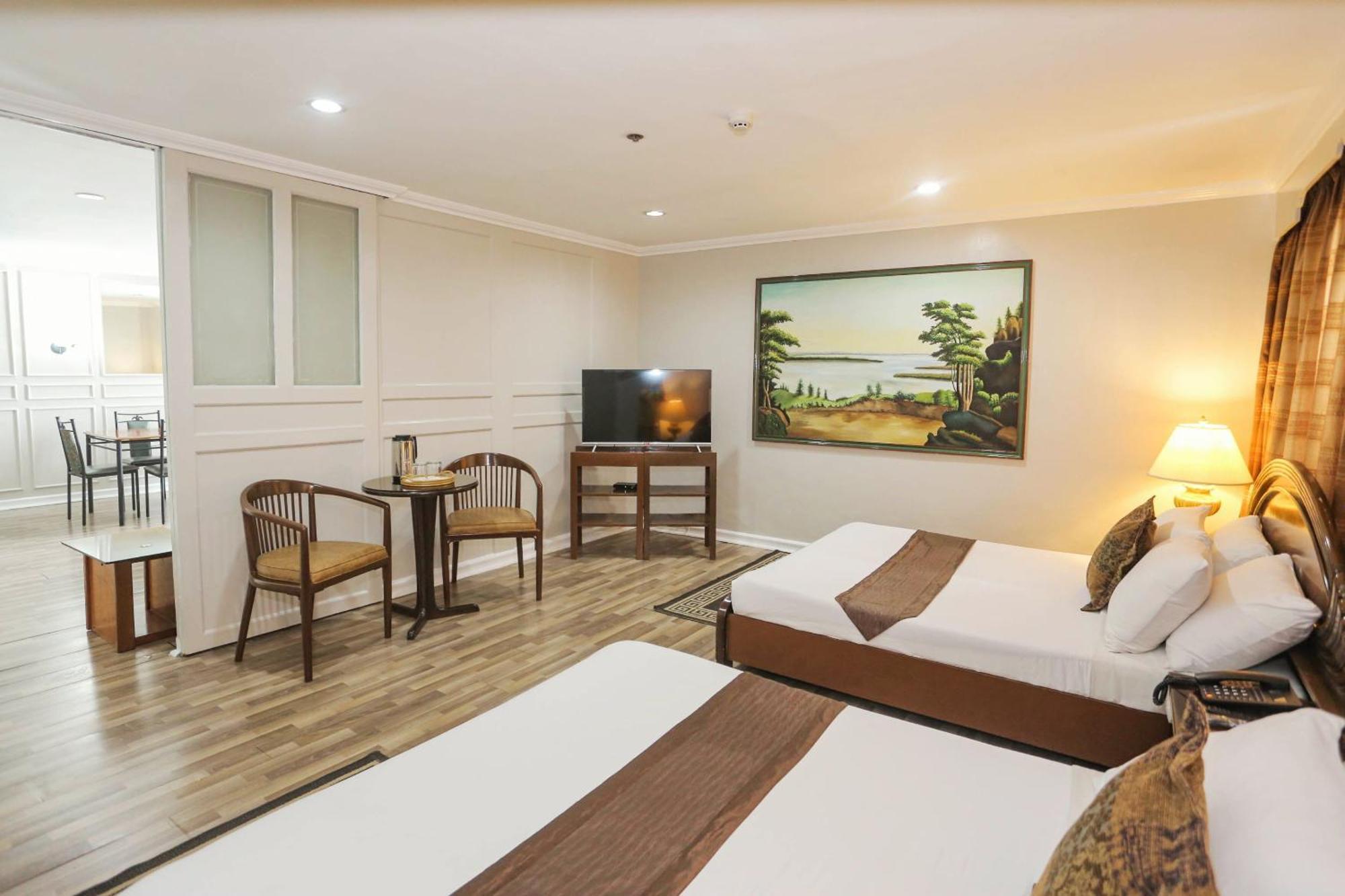 Holiday Plaza Hotel - Cebu Εξωτερικό φωτογραφία