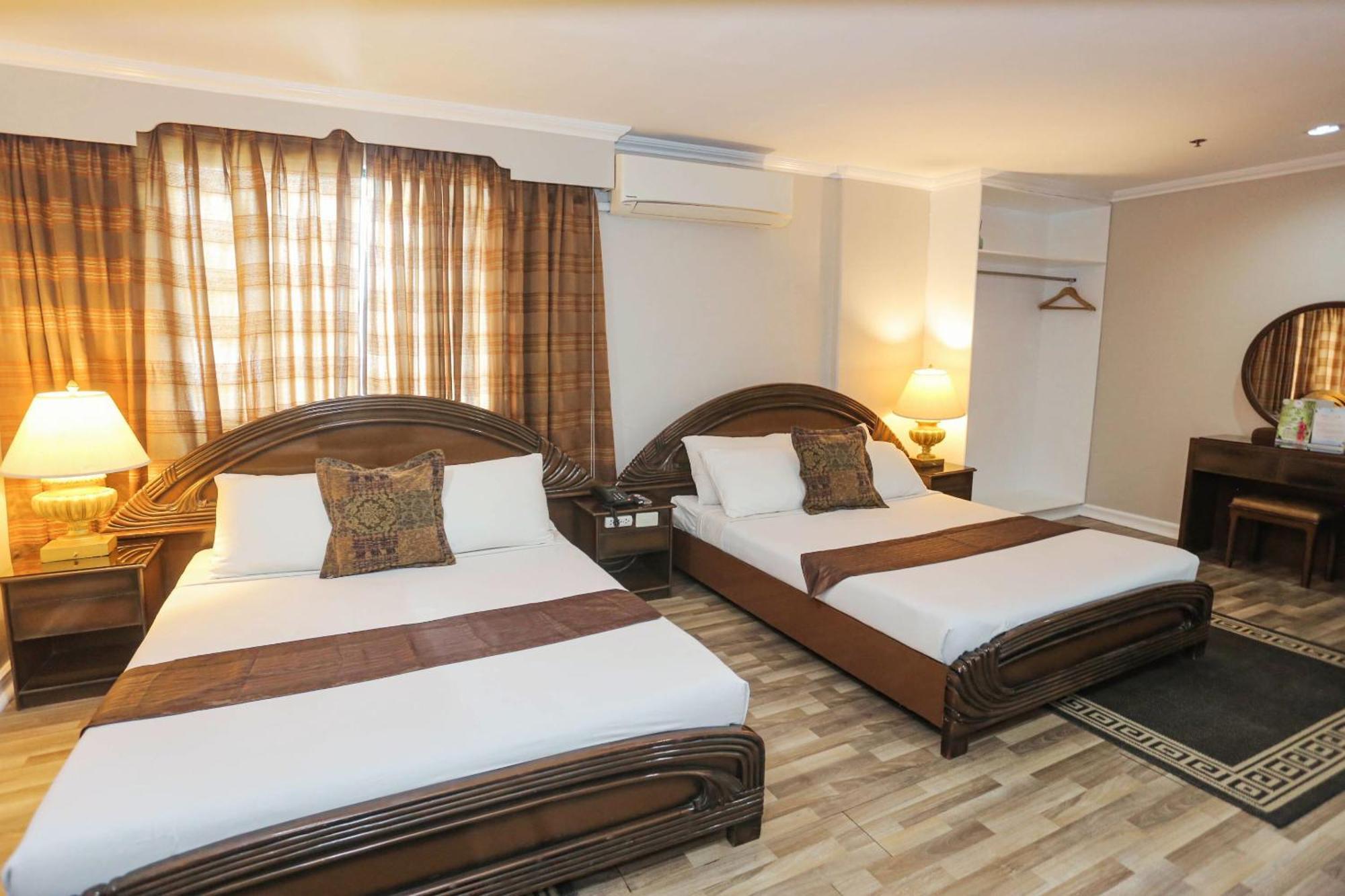Holiday Plaza Hotel - Cebu Εξωτερικό φωτογραφία