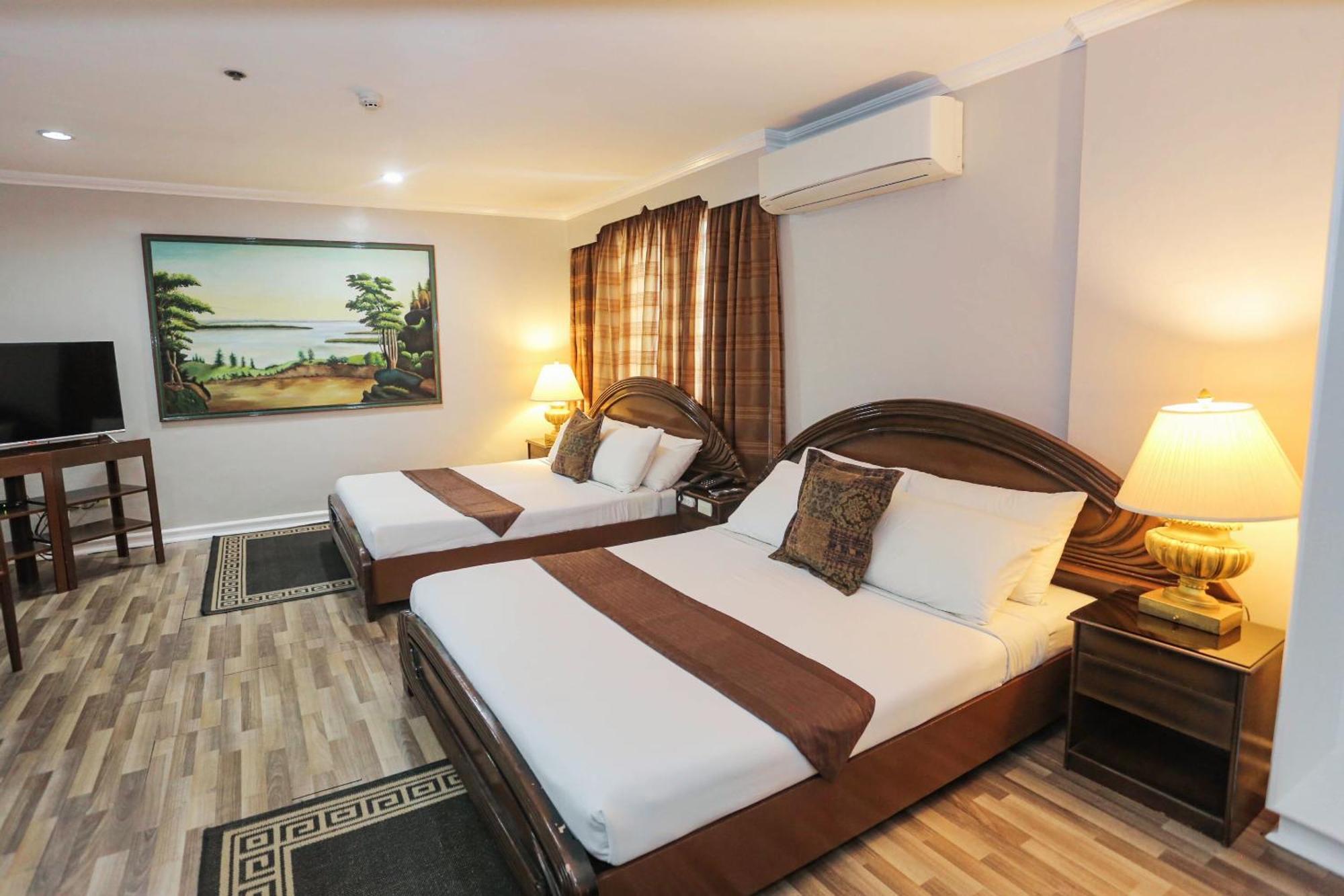 Holiday Plaza Hotel - Cebu Εξωτερικό φωτογραφία