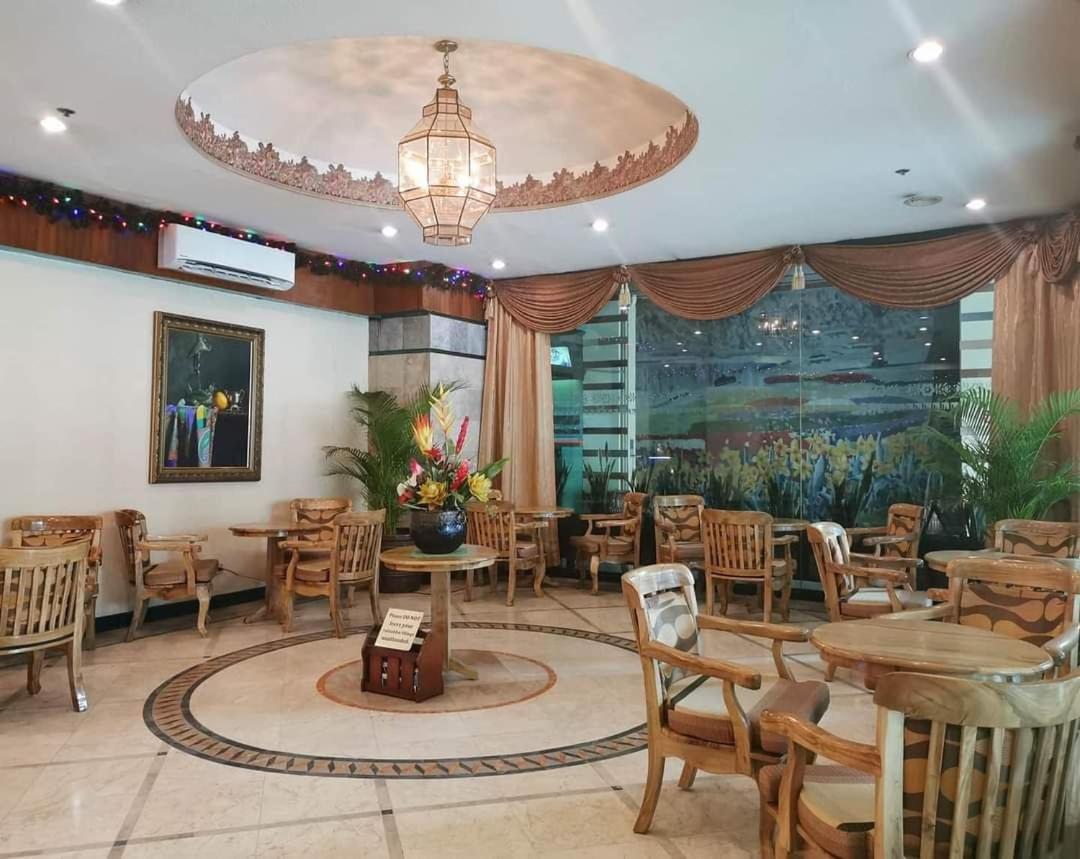 Holiday Plaza Hotel - Cebu Εξωτερικό φωτογραφία