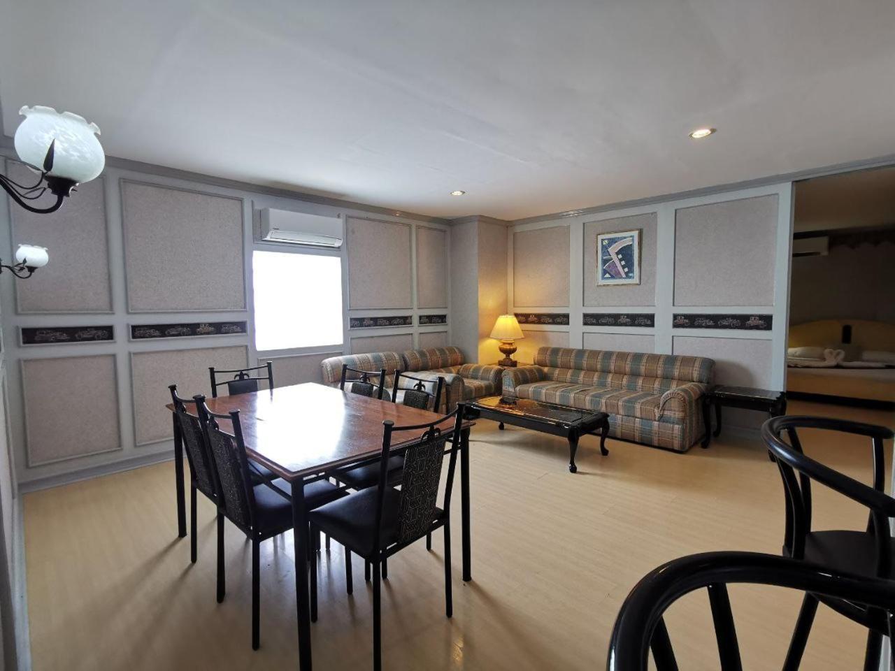 Holiday Plaza Hotel - Cebu Εξωτερικό φωτογραφία